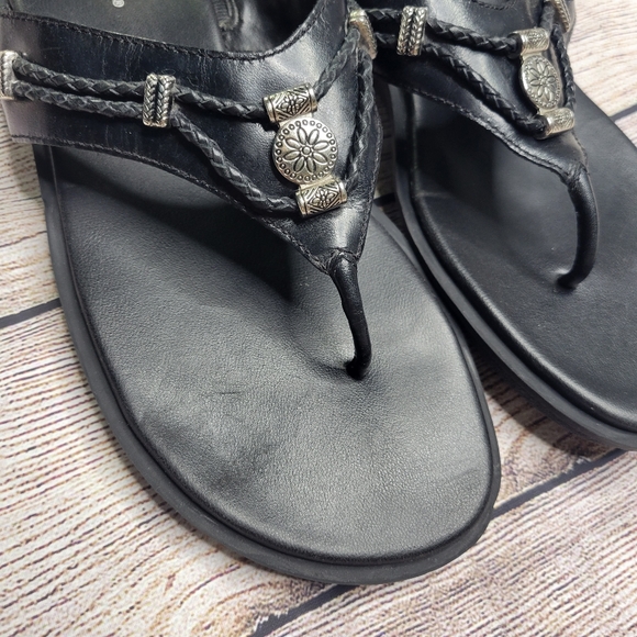 [Bare Traps] Braided Leather Sandals with Charm- (Size 11) - Picture 3 of 12